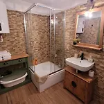 Poveste Guest house