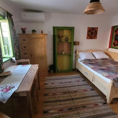 Poveste Guest house 3*