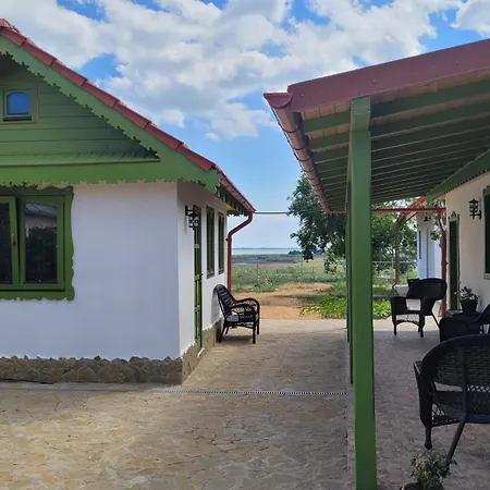 Poveste בית הארחה 3*